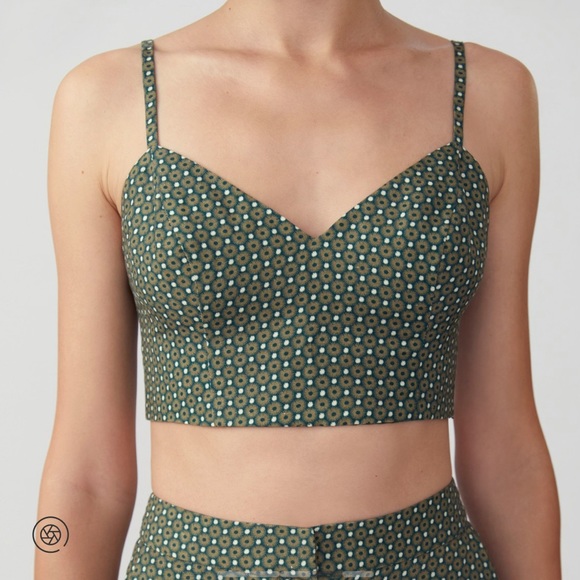 Fame and Partners Cropped Top Pant Set Sz 2 - Picture 4 of 16